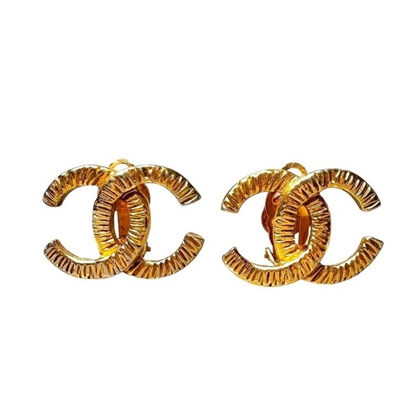 CHANEL Gold CC Vintage Clip On Earrings Set - Picture 9 of 16